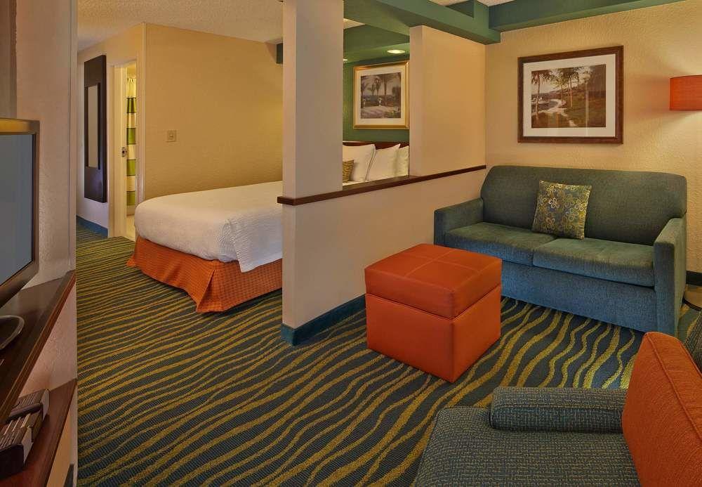 Fairfield Inn And Suites By Marriott Palm Beach Bagian luar foto