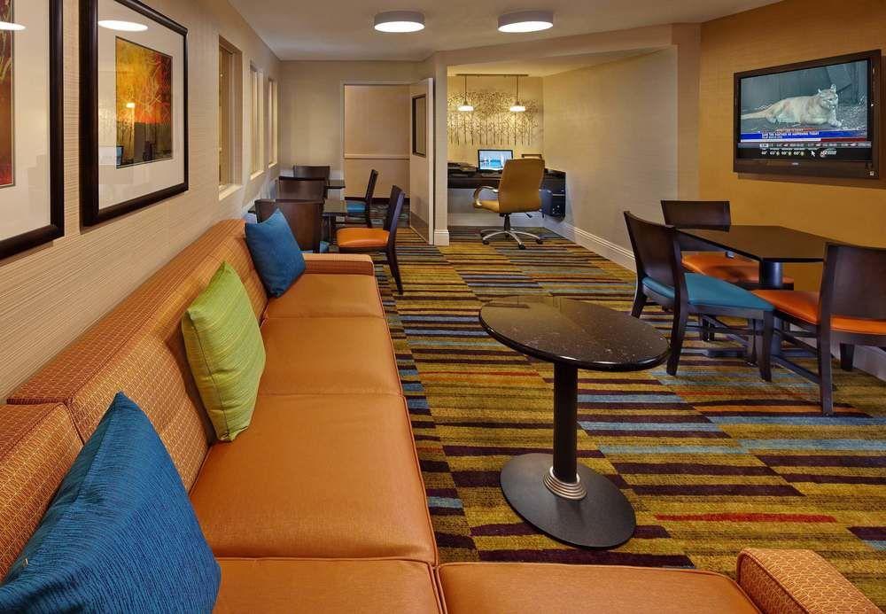 Fairfield Inn And Suites By Marriott Palm Beach Bagian luar foto